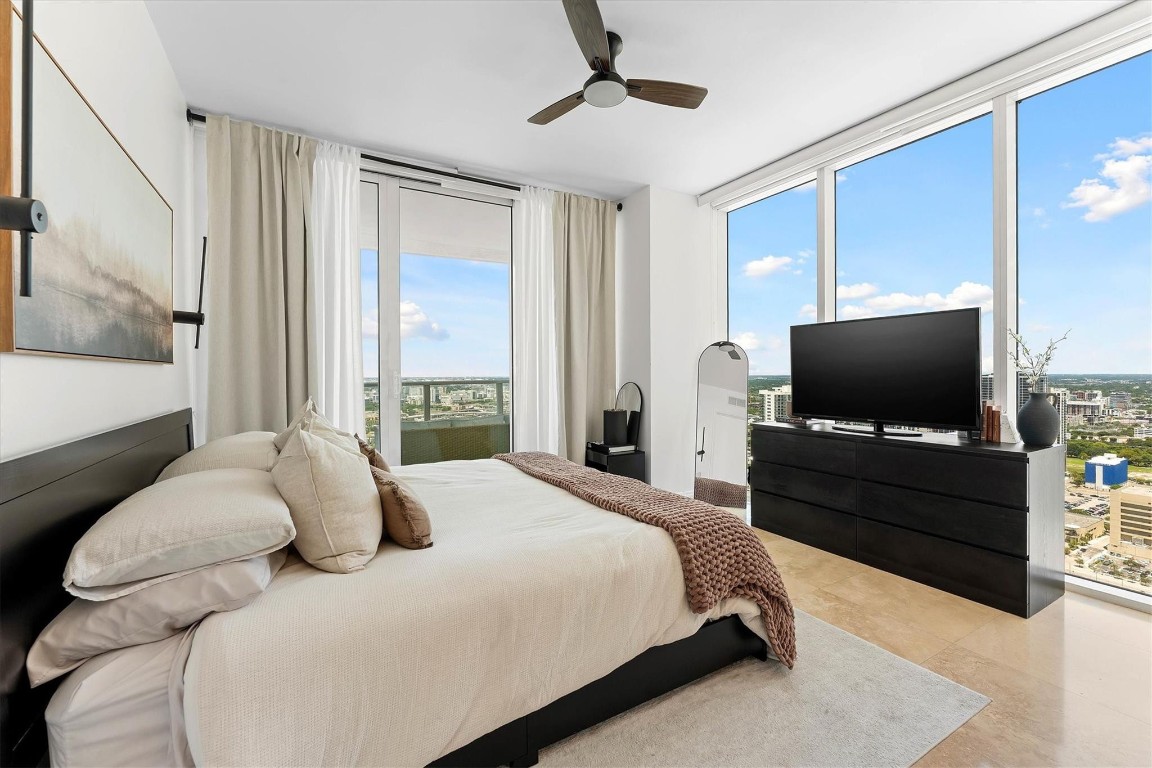 1040 Biscayne #3906, Miami FL 33132