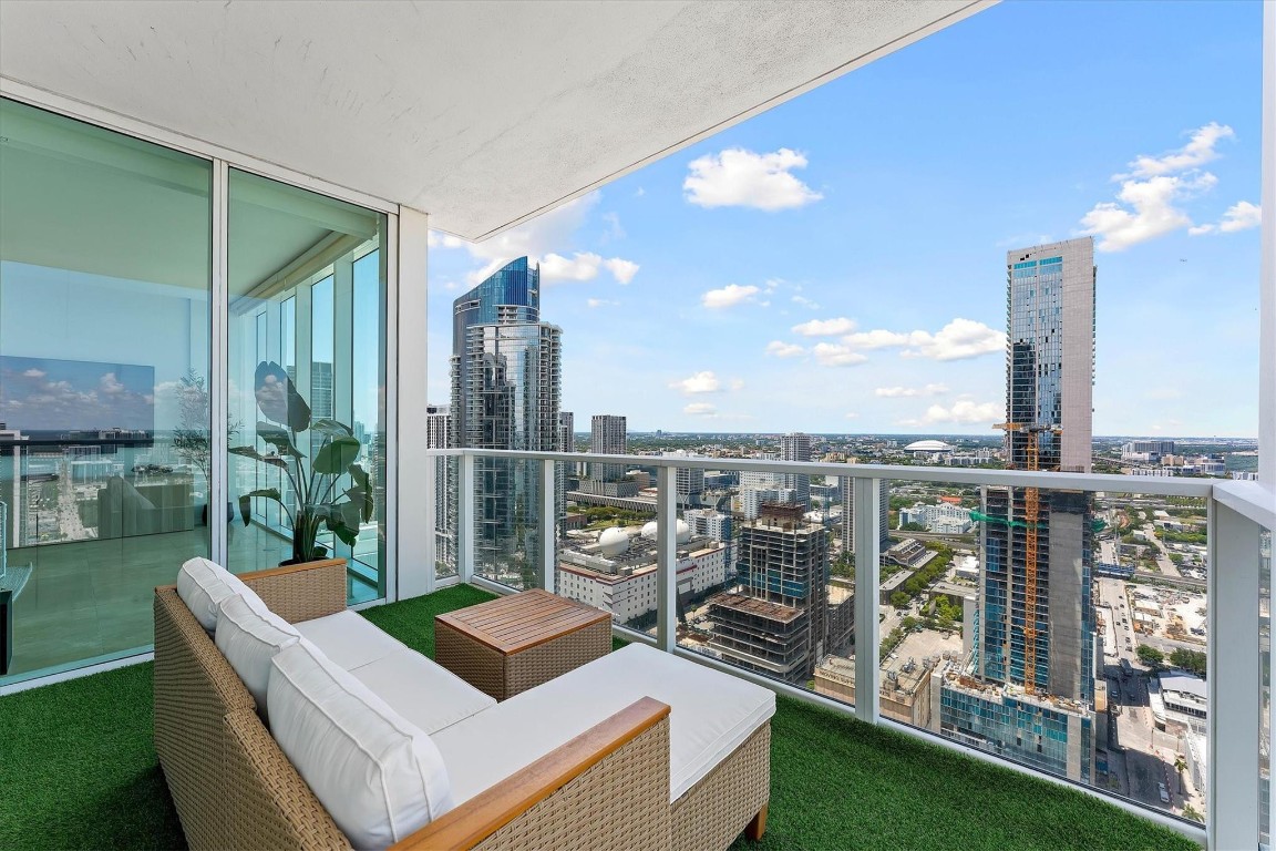 1040 Biscayne #3906, Miami FL 33132