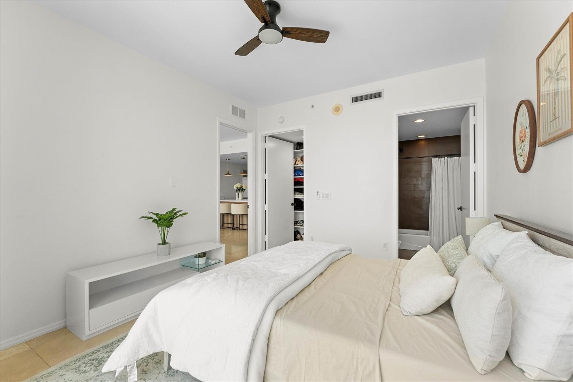 1040 Biscayne #3906, Miami FL 33132