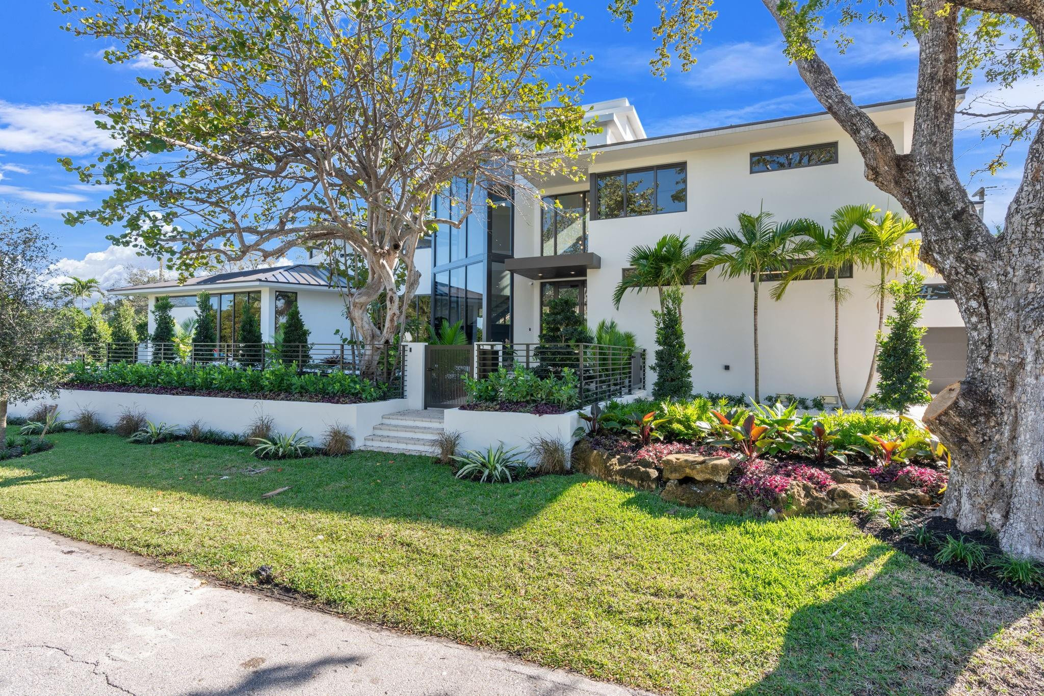 2035 Intracoastal, Fort Lauderdale FL 33305