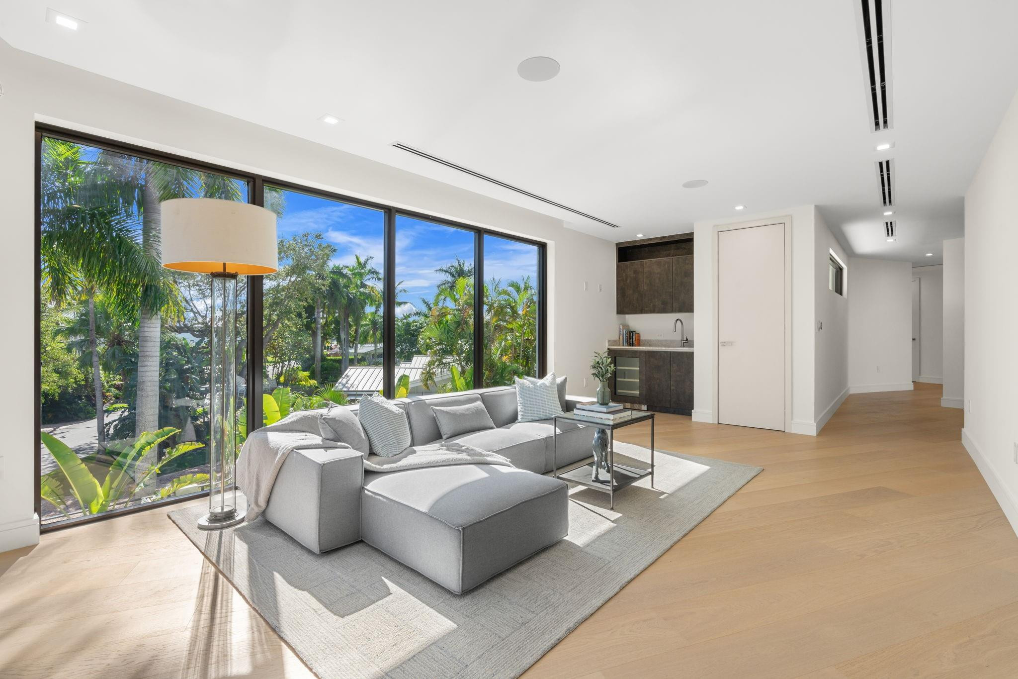 2035 Intracoastal, Fort Lauderdale FL 33305