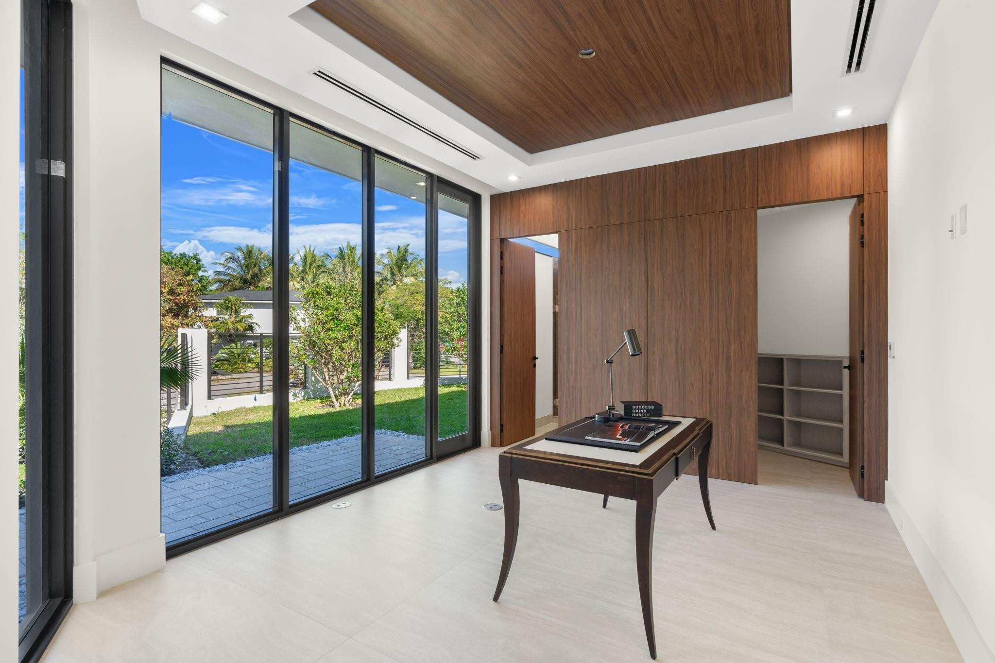 2035 Intracoastal, Fort Lauderdale FL 33305