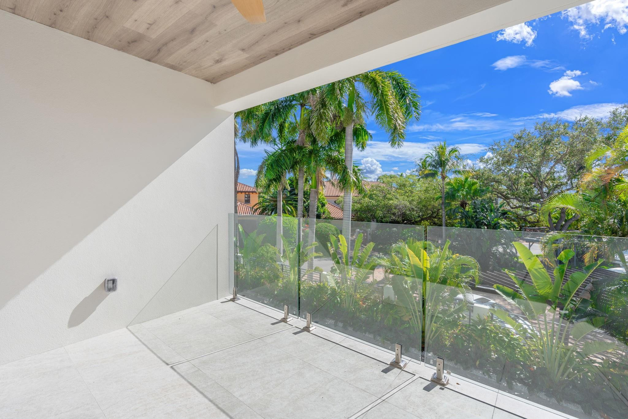 2035 Intracoastal, Fort Lauderdale FL 33305