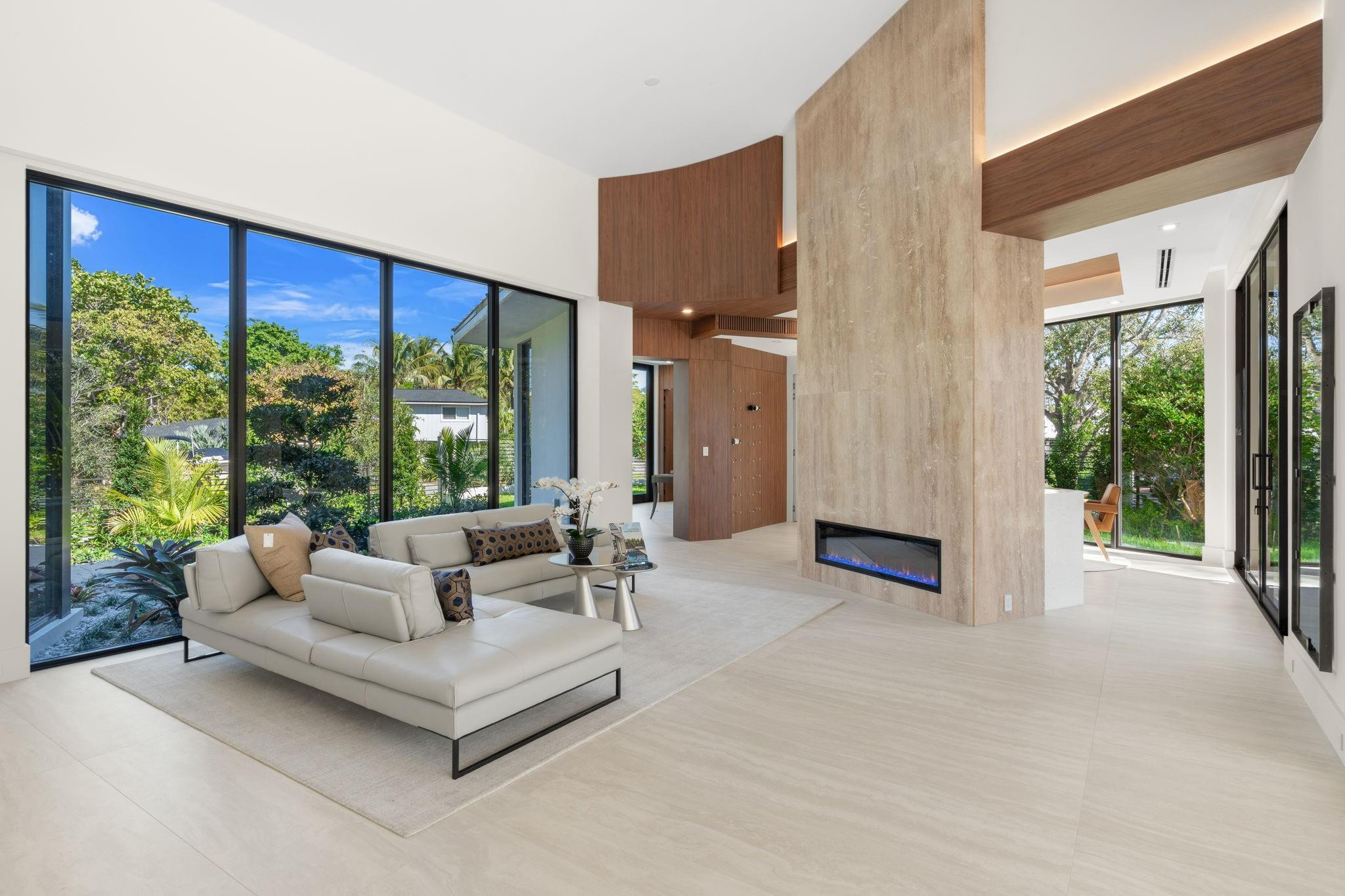 2035 Intracoastal, Fort Lauderdale FL 33305