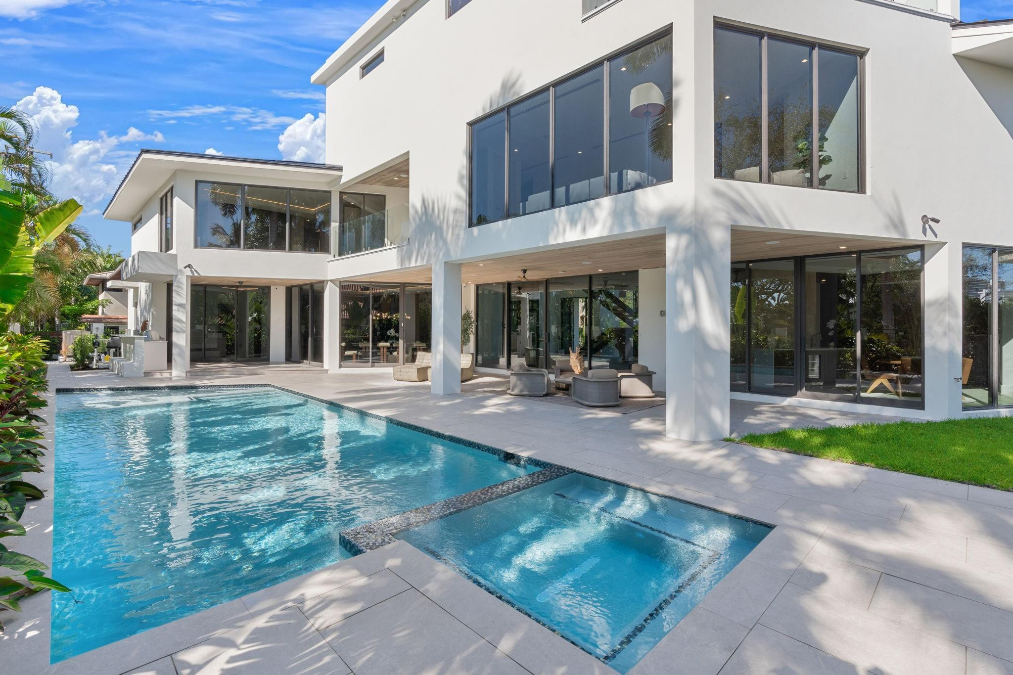 2035 Intracoastal, Fort Lauderdale FL 33305