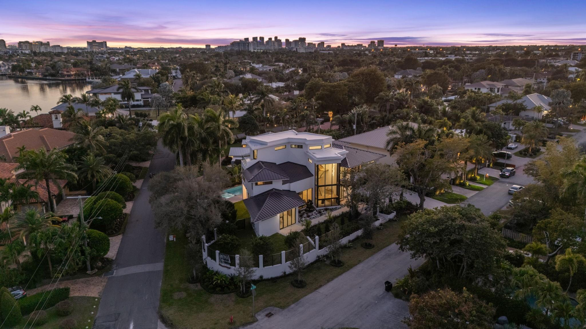 2035 Intracoastal, Fort Lauderdale FL 33305