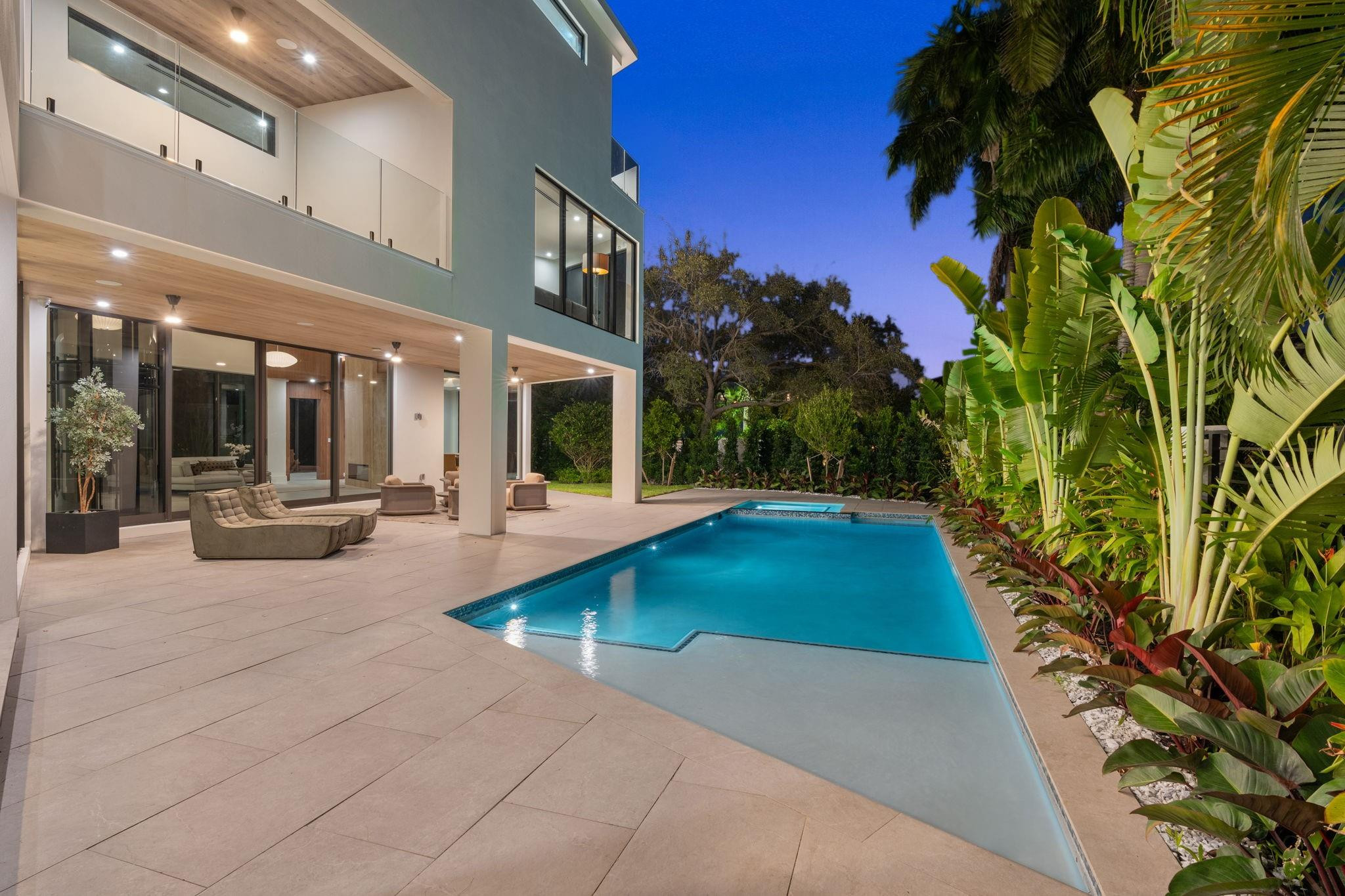 2035 Intracoastal, Fort Lauderdale FL 33305