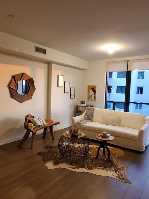 201 SW 17th #704, Miami FL 33129