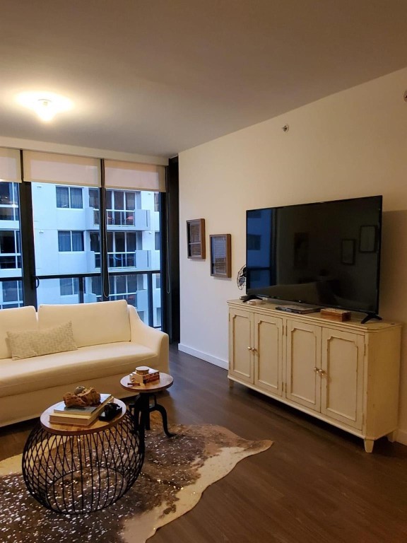 201 SW 17th #704, Miami FL 33129