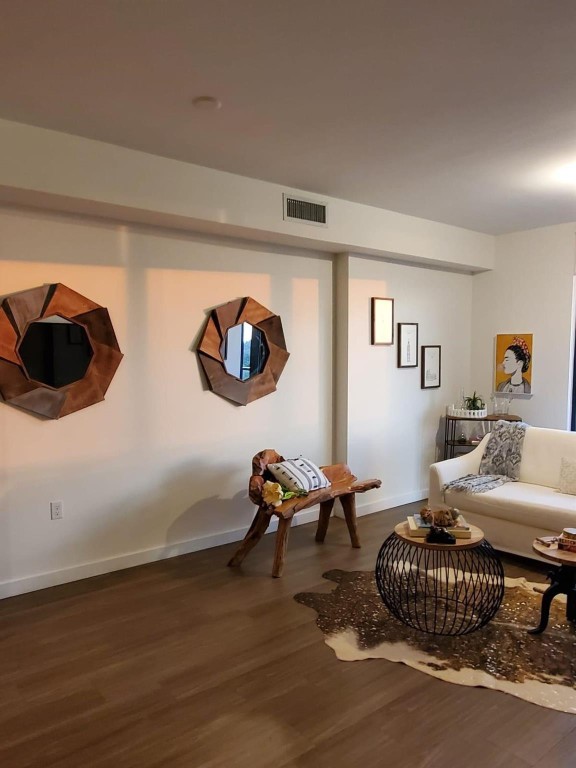 201 SW 17th #704, Miami FL 33129