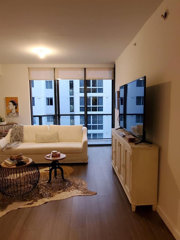 201 SW 17th #704, Miami FL 33129
