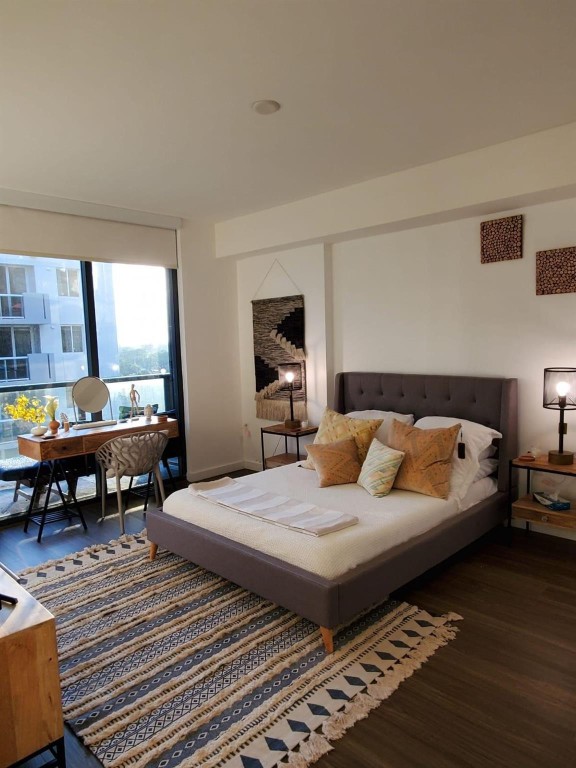 201 SW 17th #704, Miami FL 33129