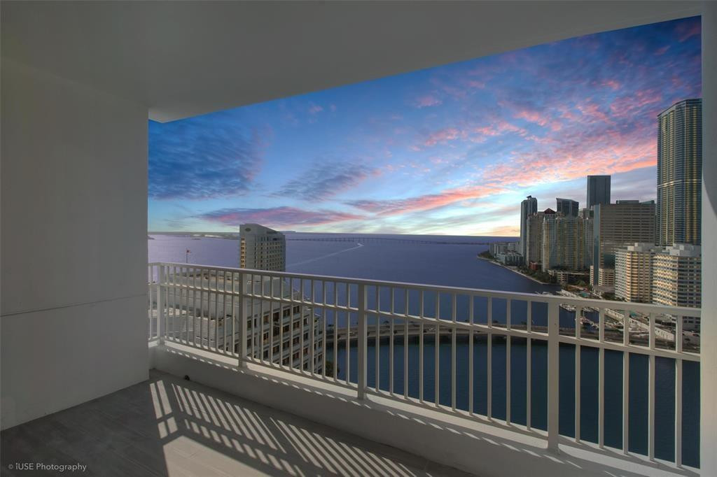 701 Brickell Key #2501, Miami FL 33131