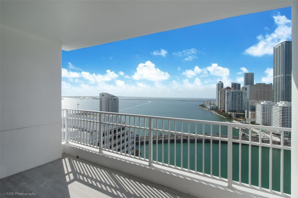 701 Brickell Key #2501, Miami FL 33131