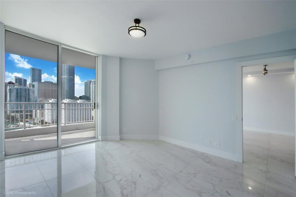 701 Brickell Key #2501, Miami FL 33131