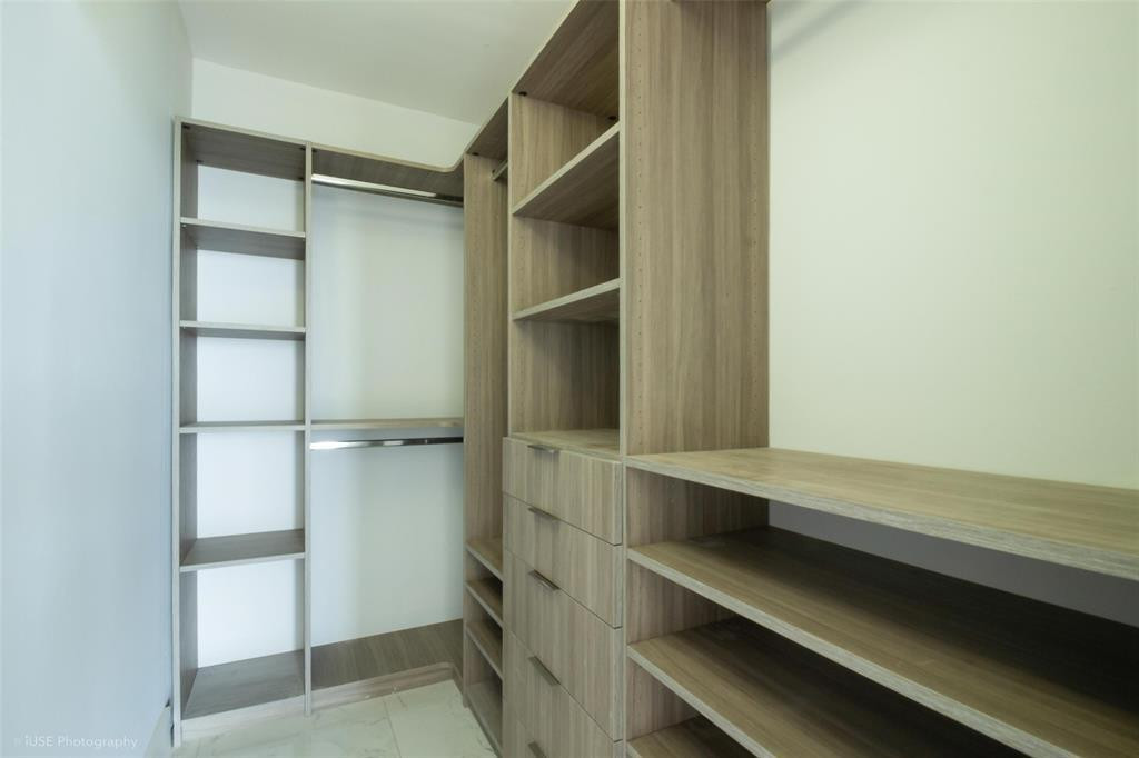 701 Brickell Key #2501, Miami FL 33131