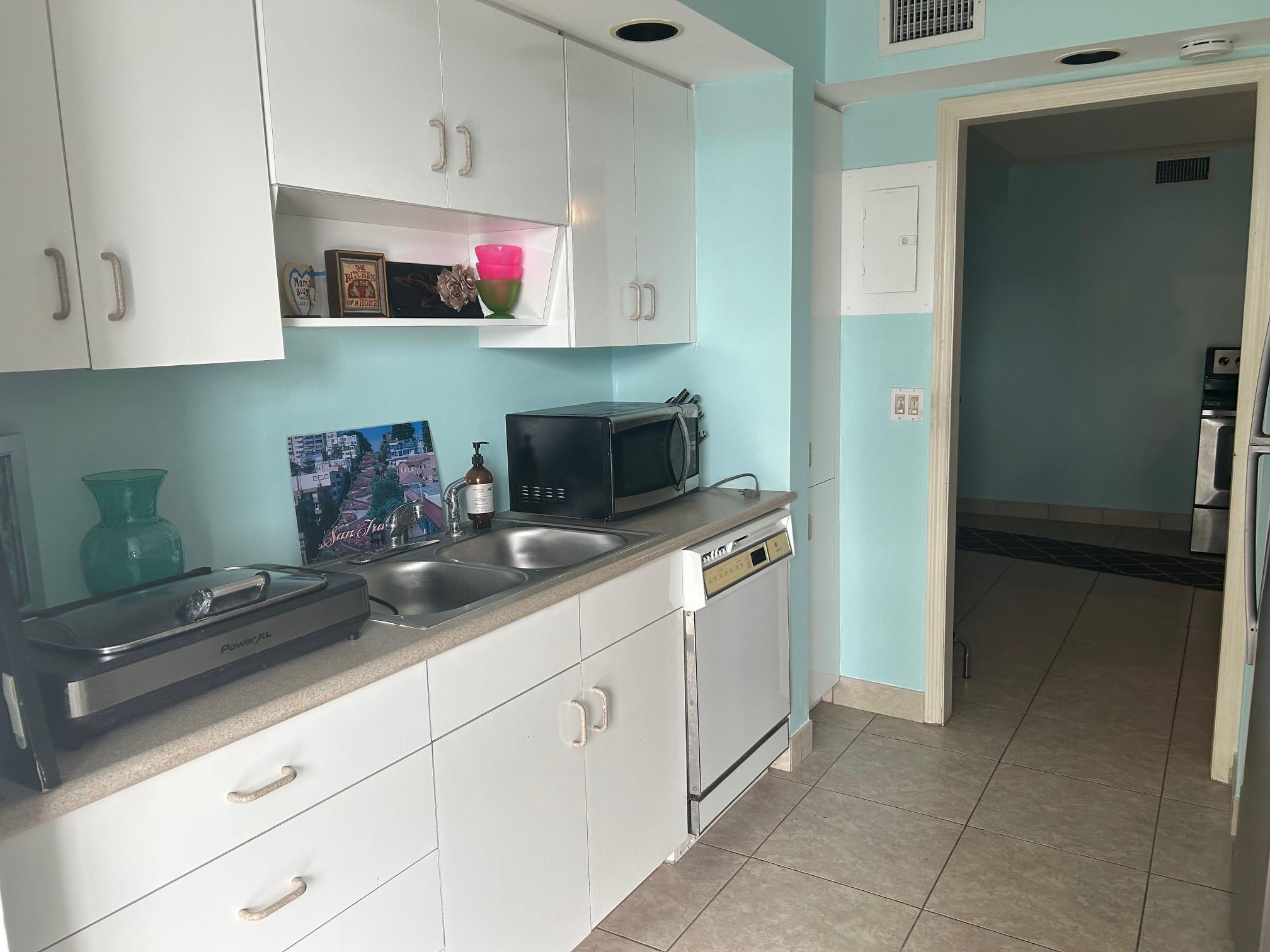 3100 NE 49th #PH06, Fort Lauderdale FL 33308