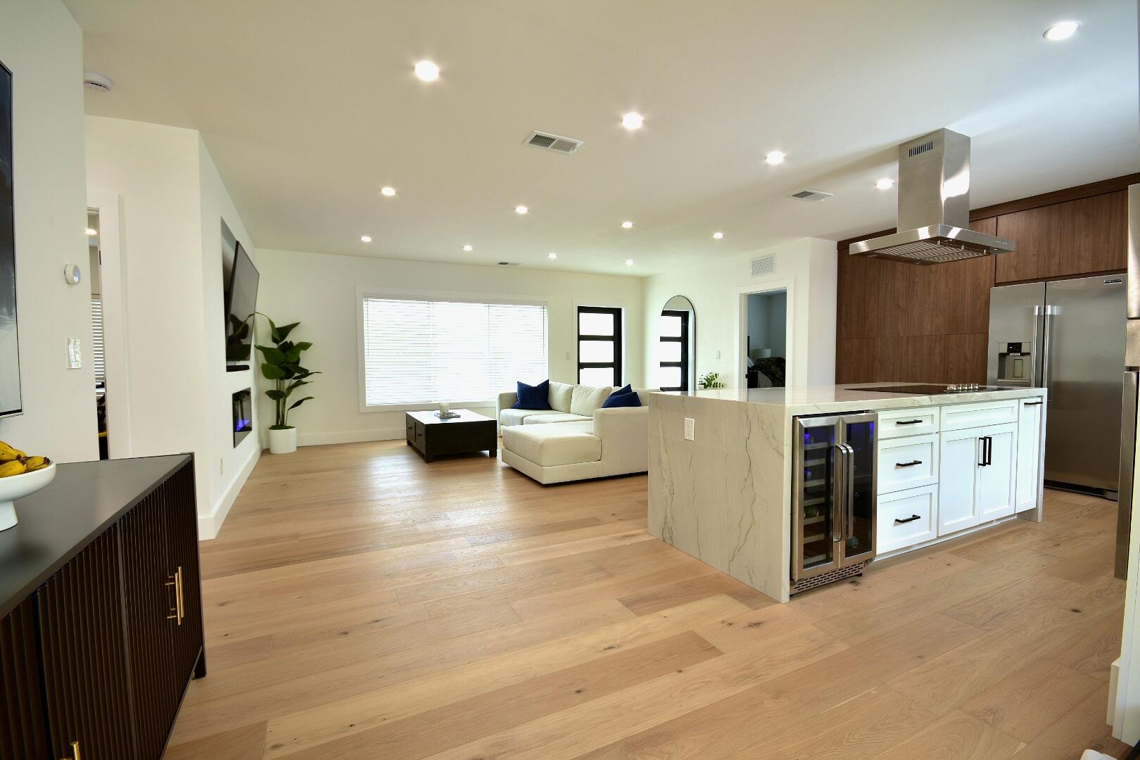 8801 N Miami, El Portal FL 33150