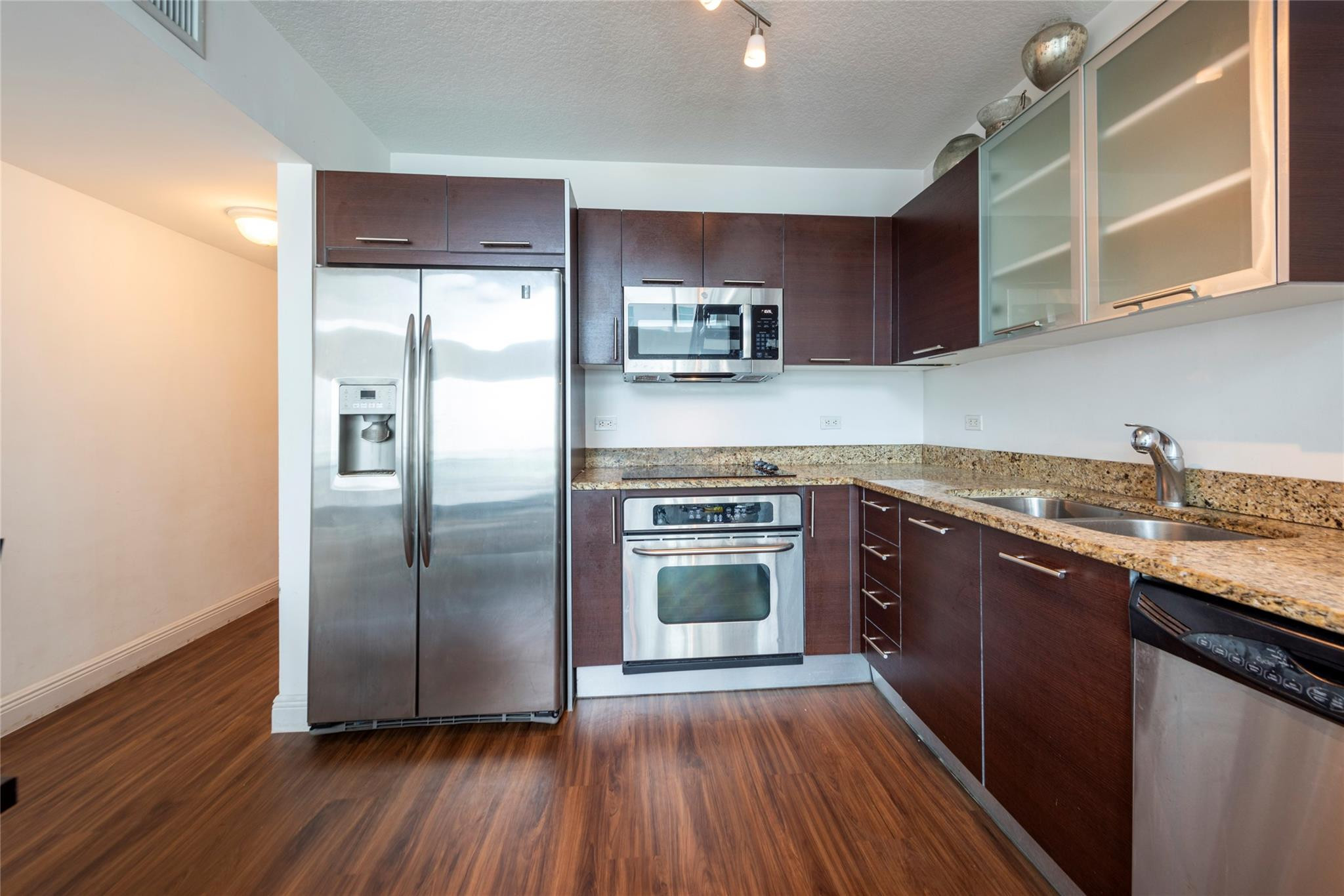 41 SE 5th #1315, Miami FL 33131