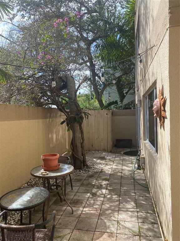 101 SE 15th #E, Fort Lauderdale FL 33301