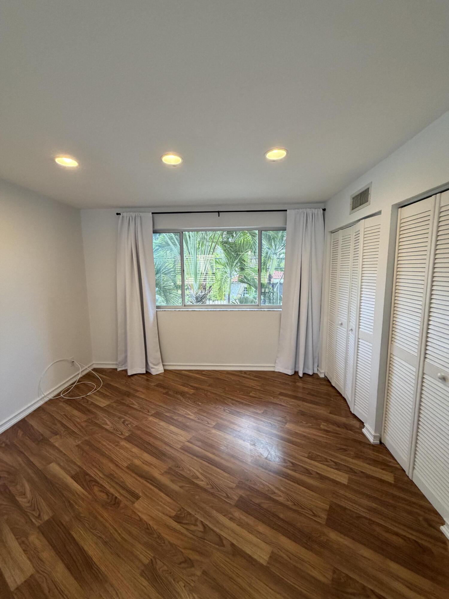 101 SE 15th #E, Fort Lauderdale FL 33301