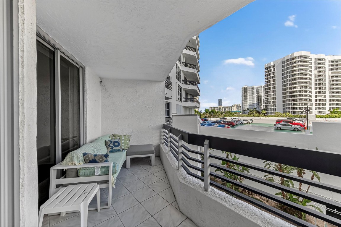 3530 Mystic Pointe #512, Aventura FL 33180