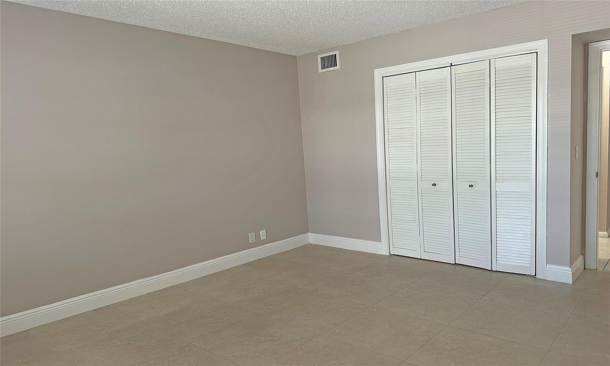 6229 Bay Club #4, Fort Lauderdale FL 33308