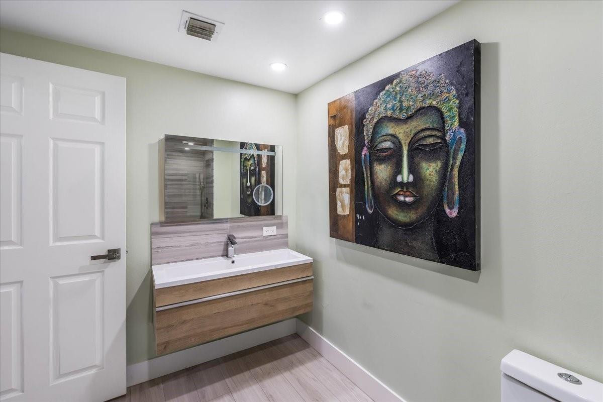 2452 Centergate #202, Miramar FL 33025
