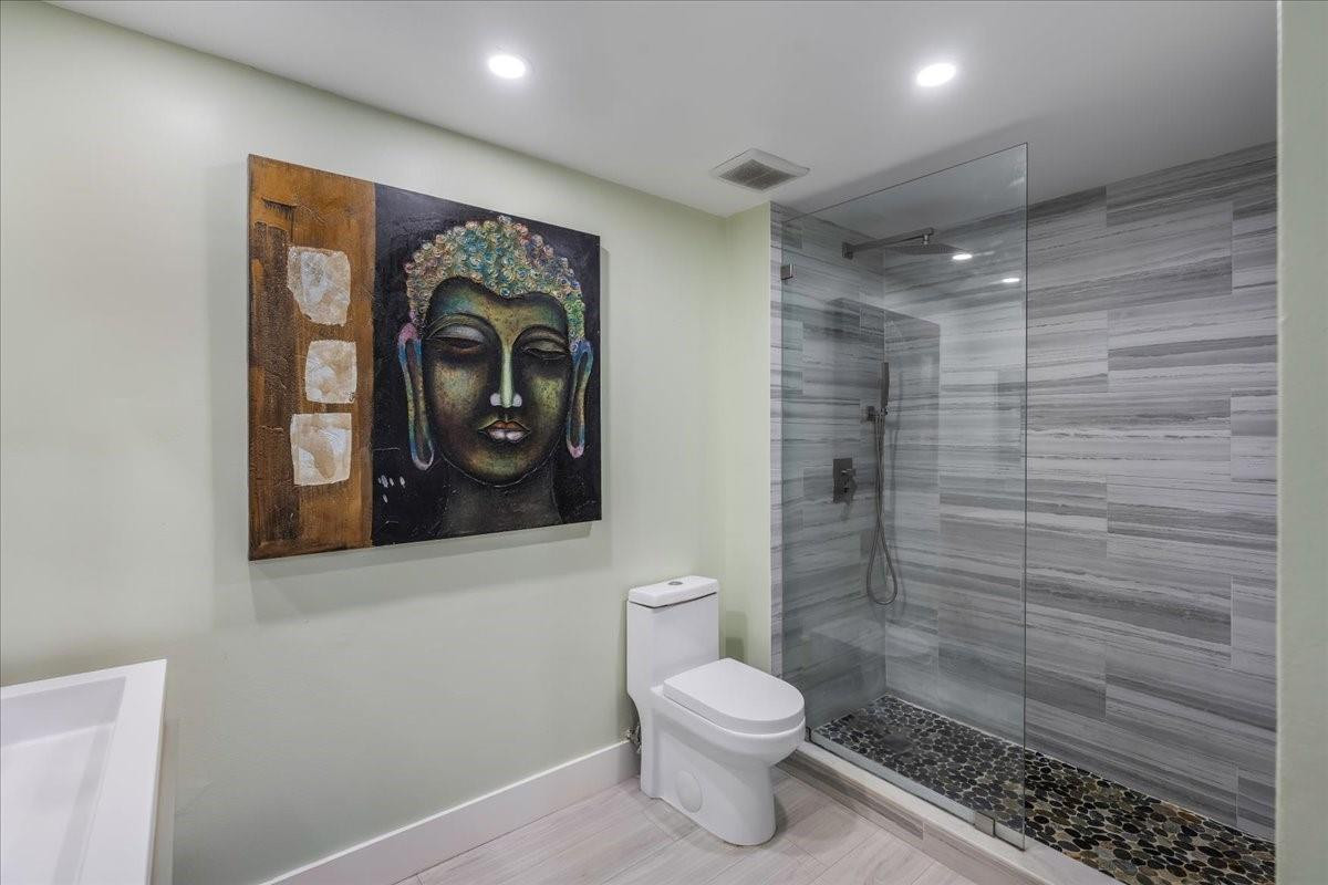 2452 Centergate #202, Miramar FL 33025