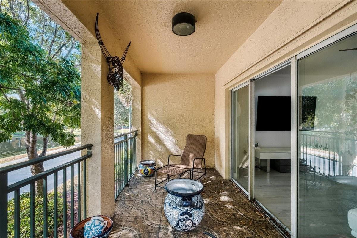 2452 Centergate #202, Miramar FL 33025