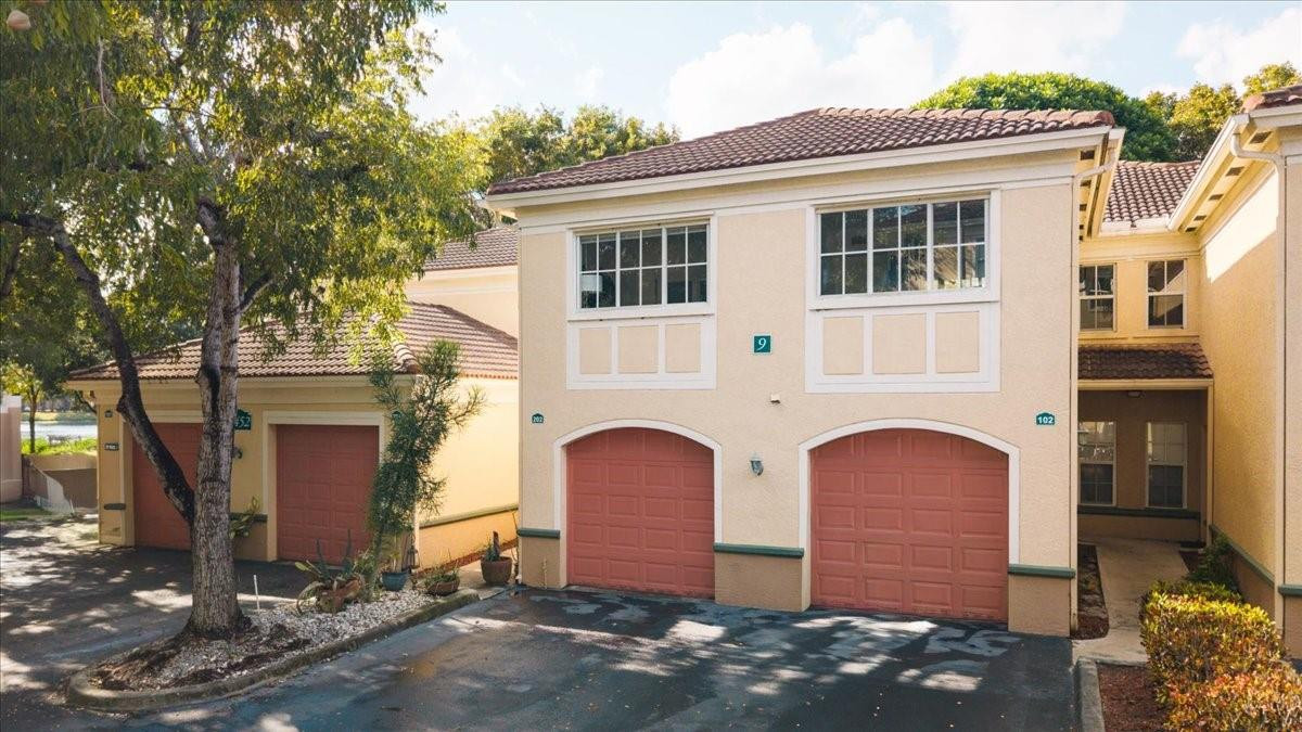 2452 Centergate #202, Miramar FL 33025