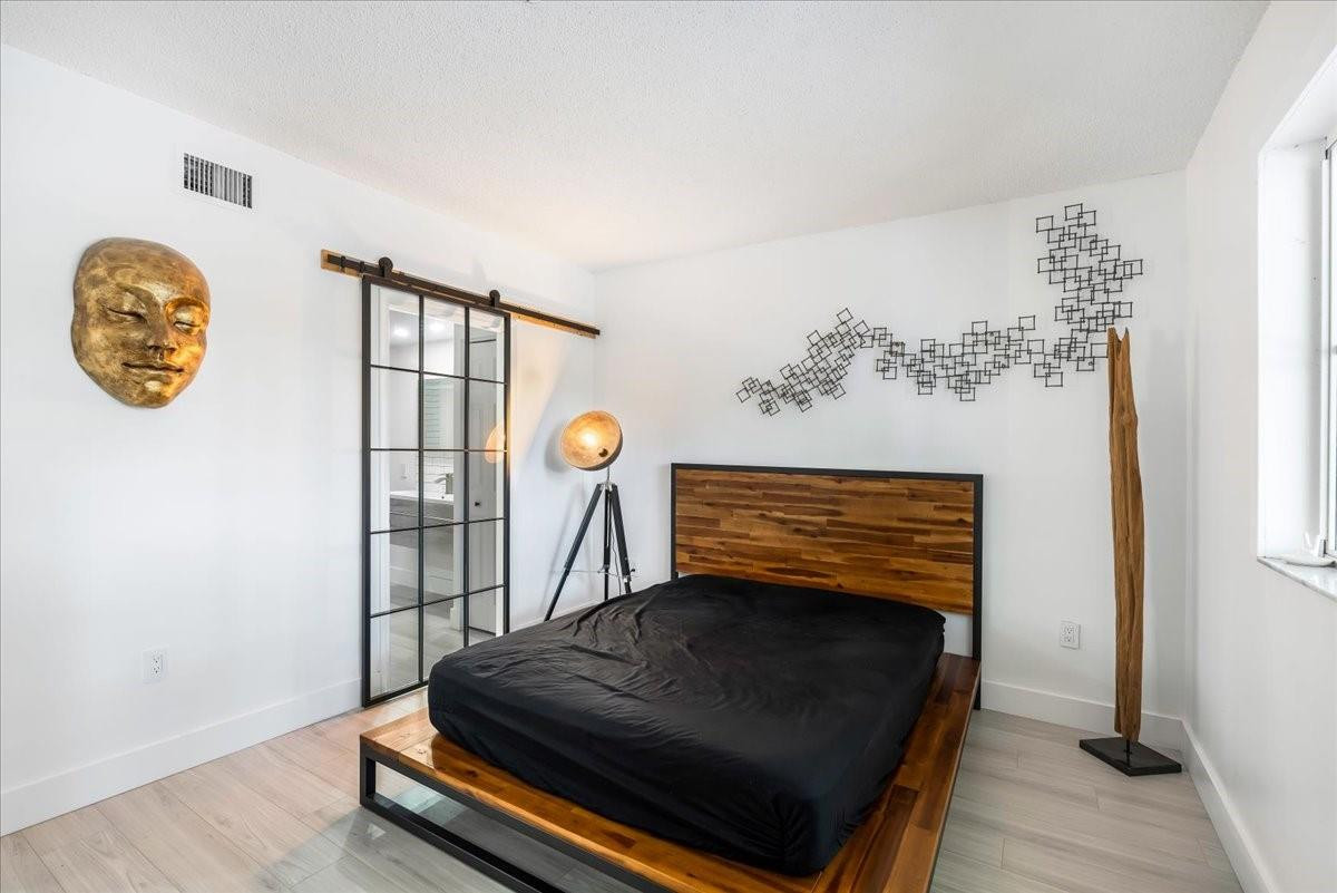 2452 Centergate #202, Miramar FL 33025