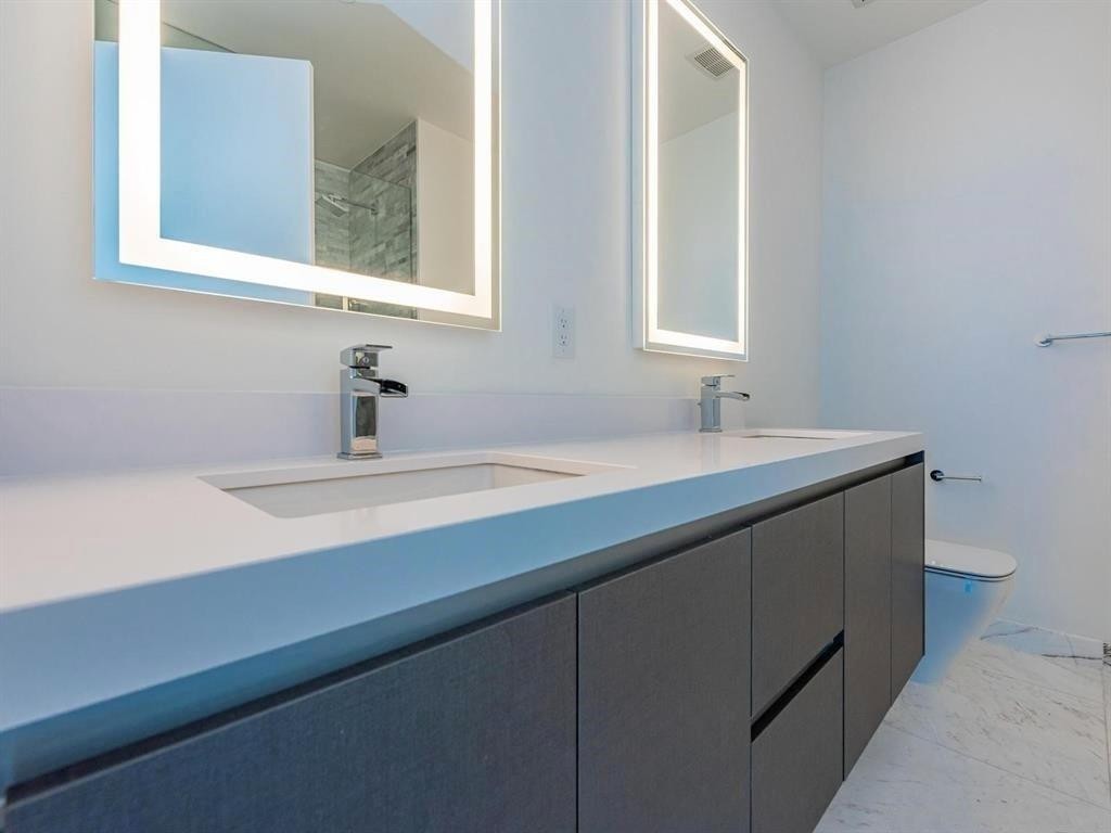 851 NE 1st #3500, Miami FL 33132