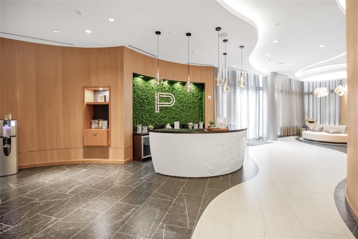 851 NE 1st #3500, Miami FL 33132