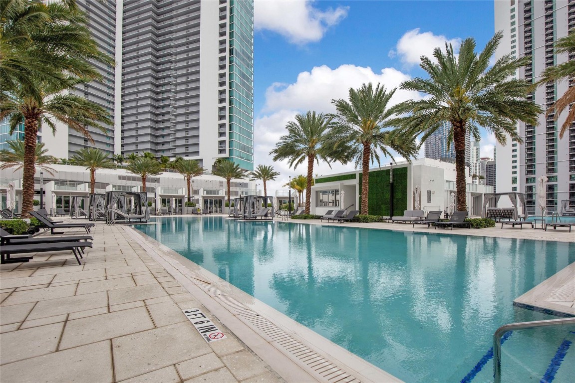 851 NE 1st #3500, Miami FL 33132