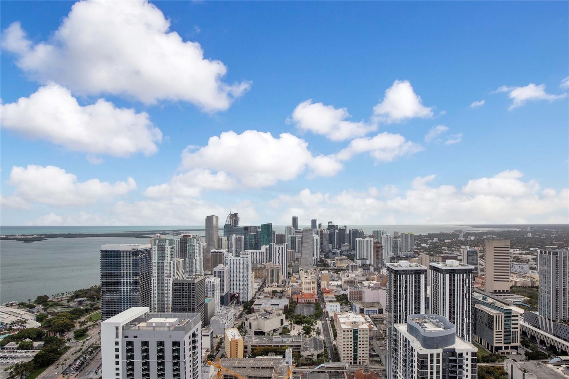851 NE 1st #3500, Miami FL 33132