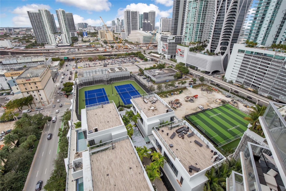 851 NE 1st #3500, Miami FL 33132