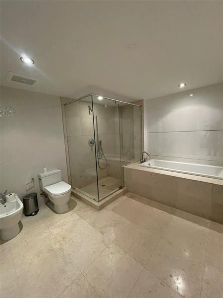 465 Brickell #1201, Miami FL 33131