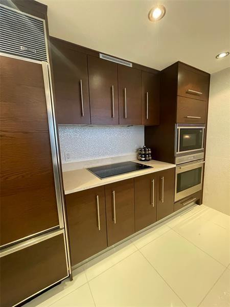 465 Brickell #1201, Miami FL 33131