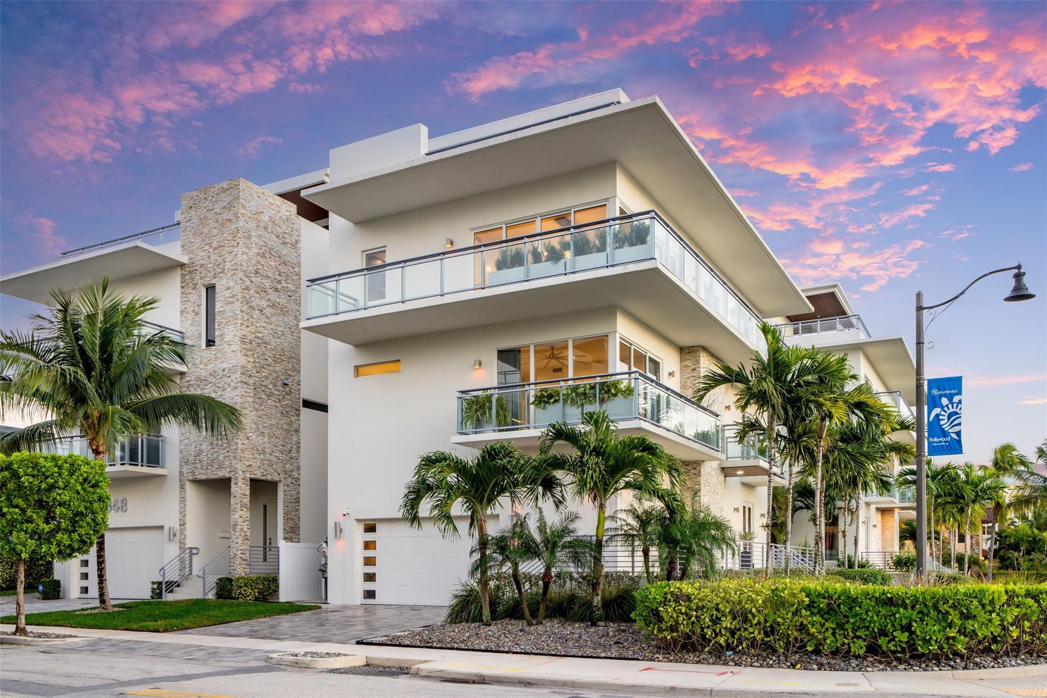 350 Desoto, Hollywood FL 33019