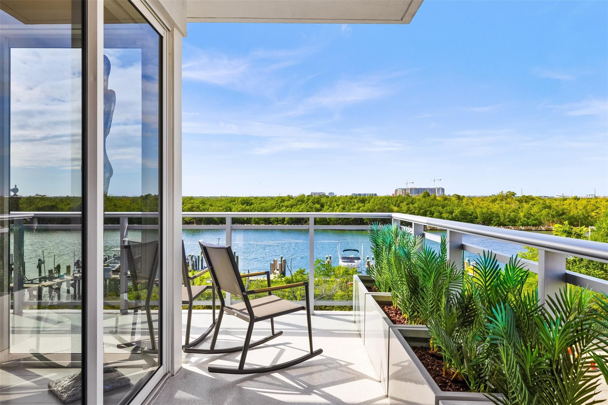 350 Desoto, Hollywood FL 33019