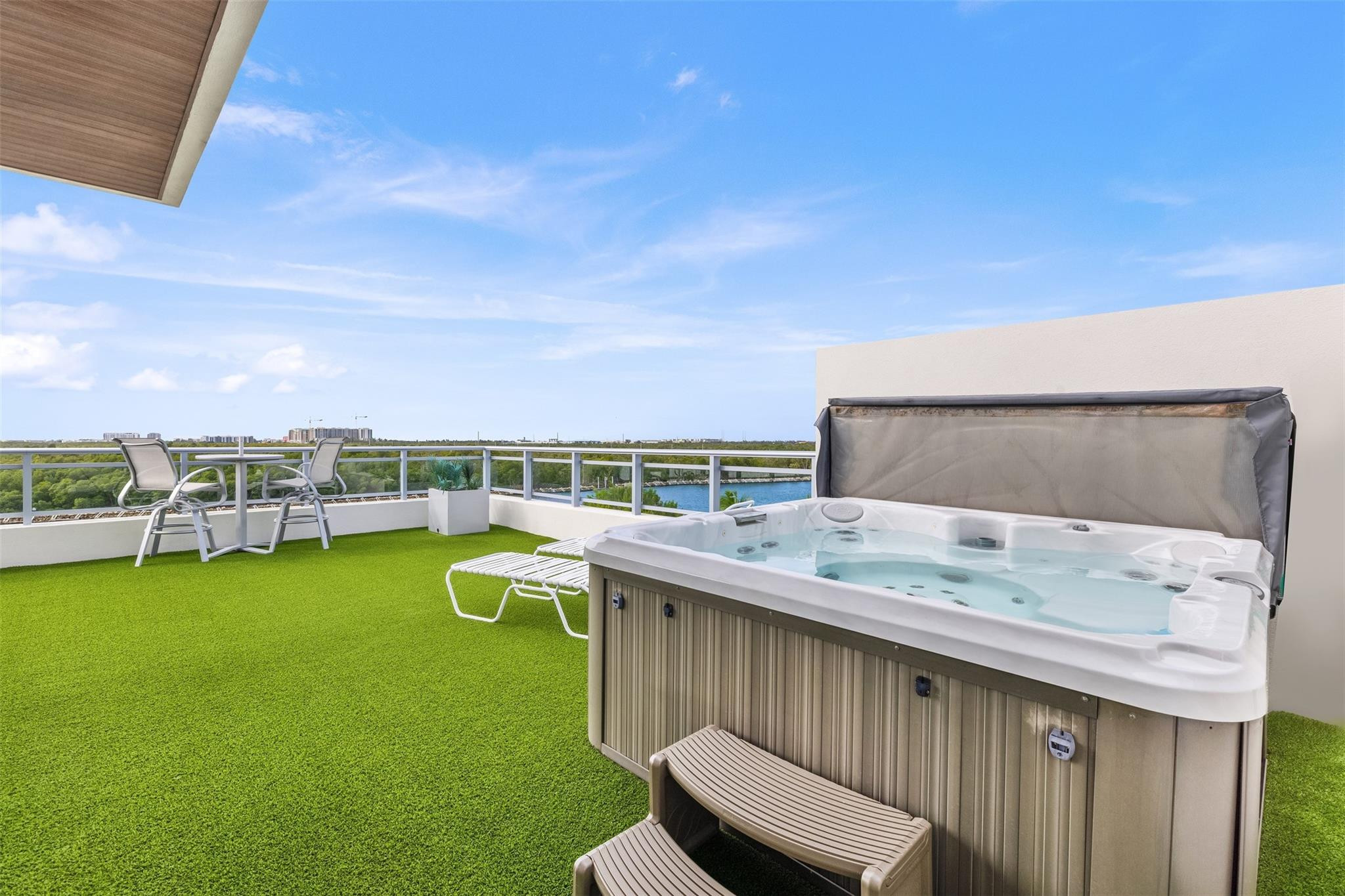 350 Desoto, Hollywood FL 33019