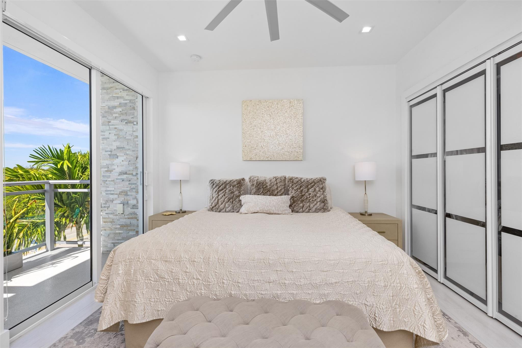 350 Desoto, Hollywood FL 33019