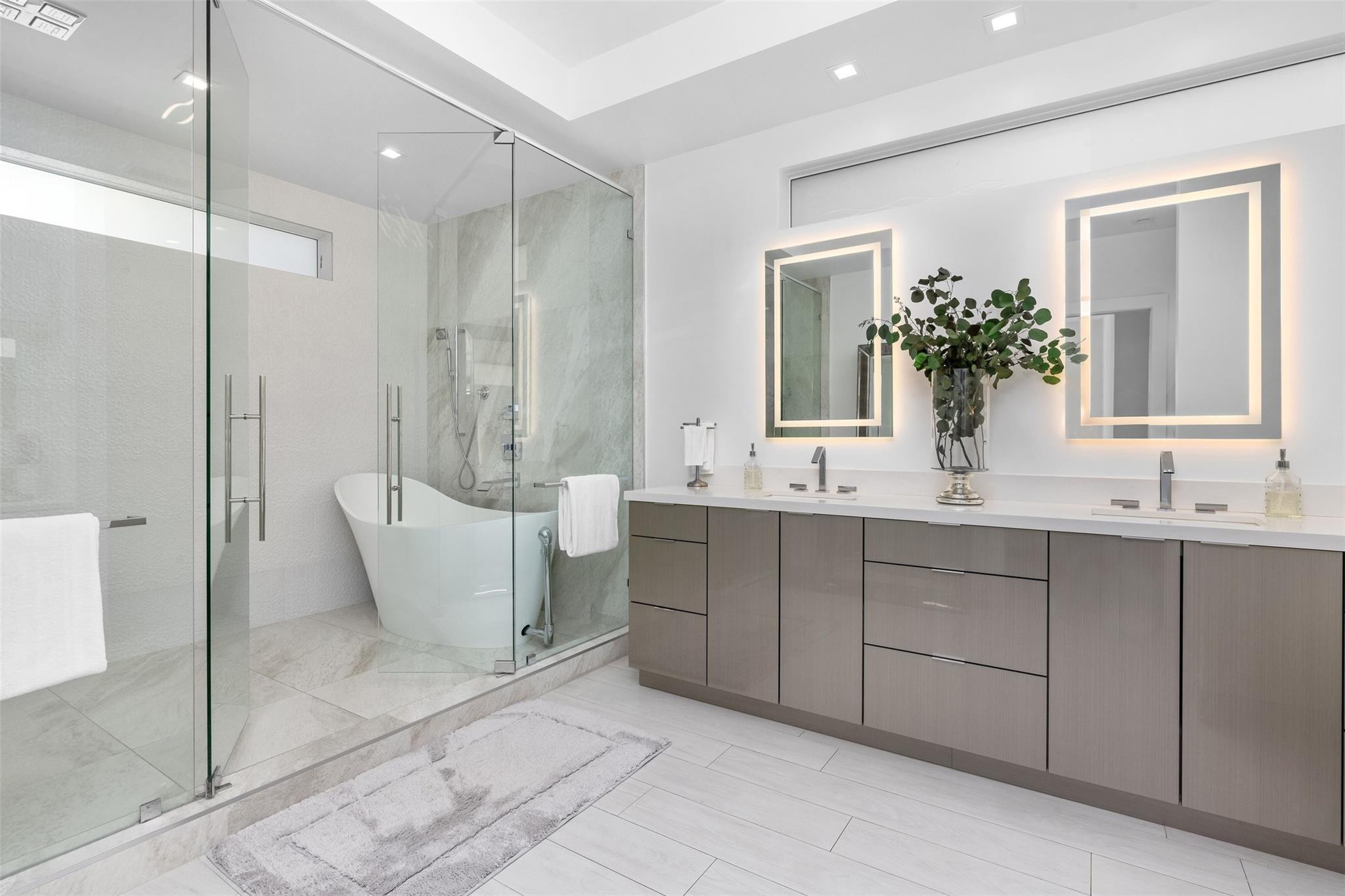350 Desoto, Hollywood FL 33019