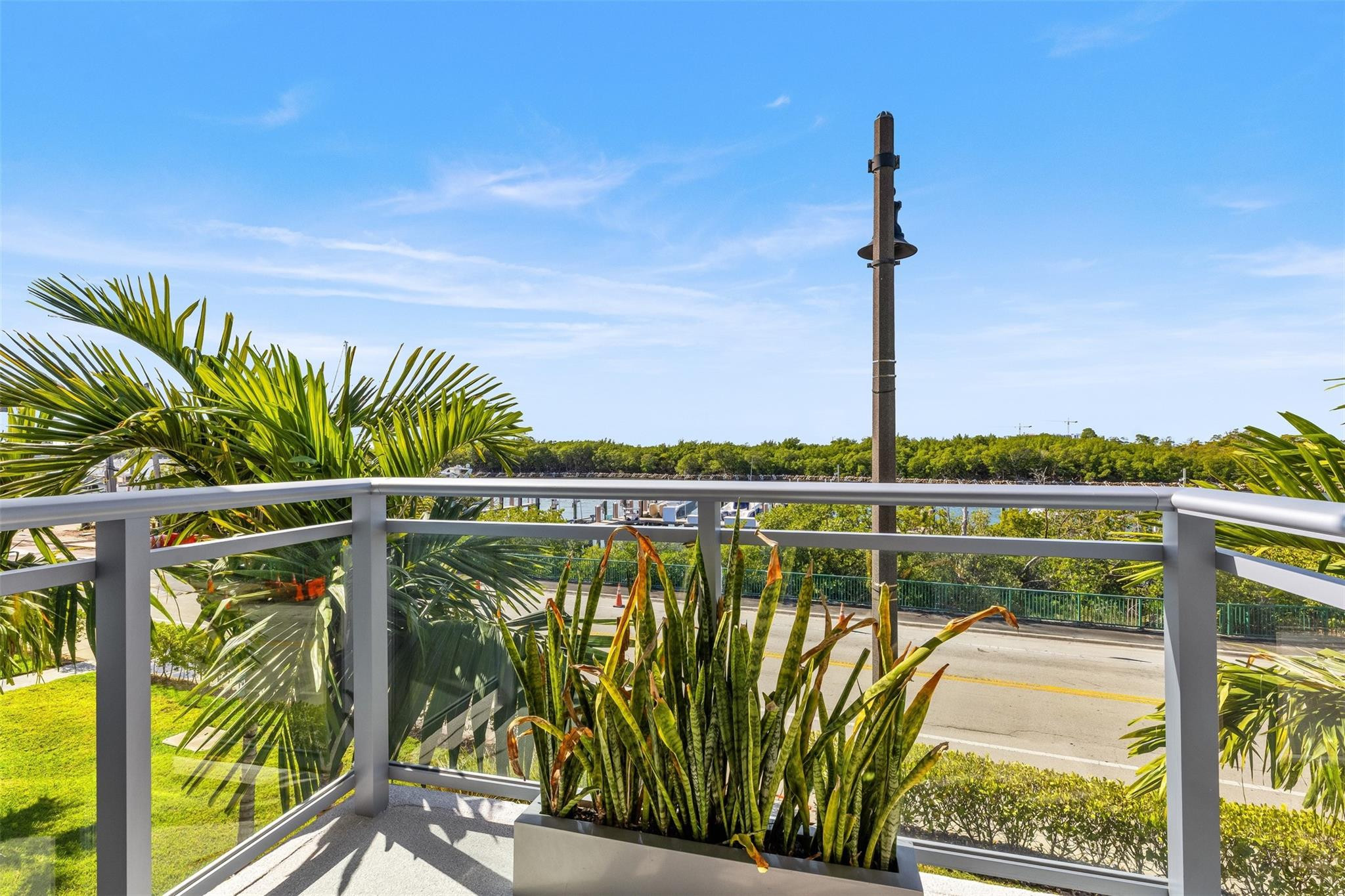 350 Desoto, Hollywood FL 33019
