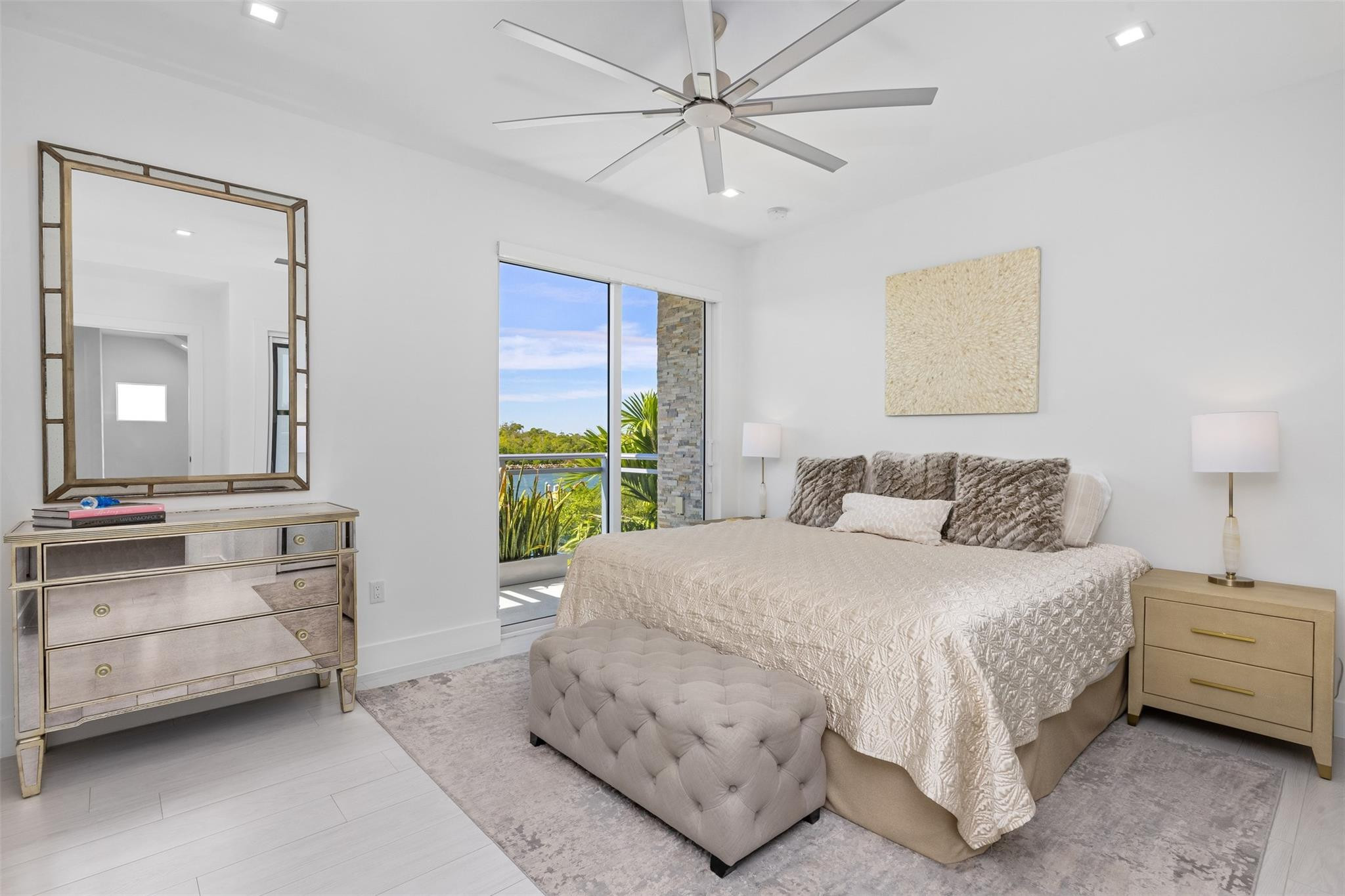 350 Desoto, Hollywood FL 33019