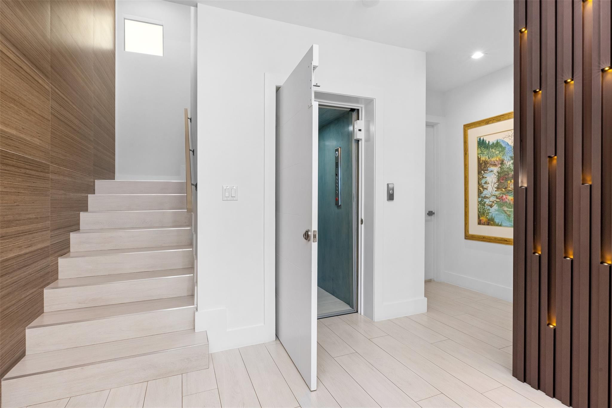 350 Desoto, Hollywood FL 33019