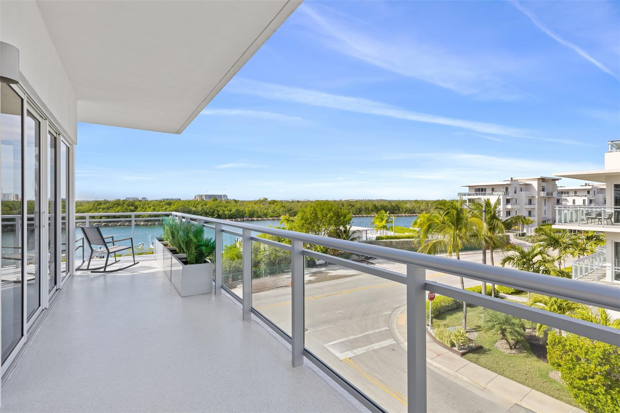 350 Desoto, Hollywood FL 33019