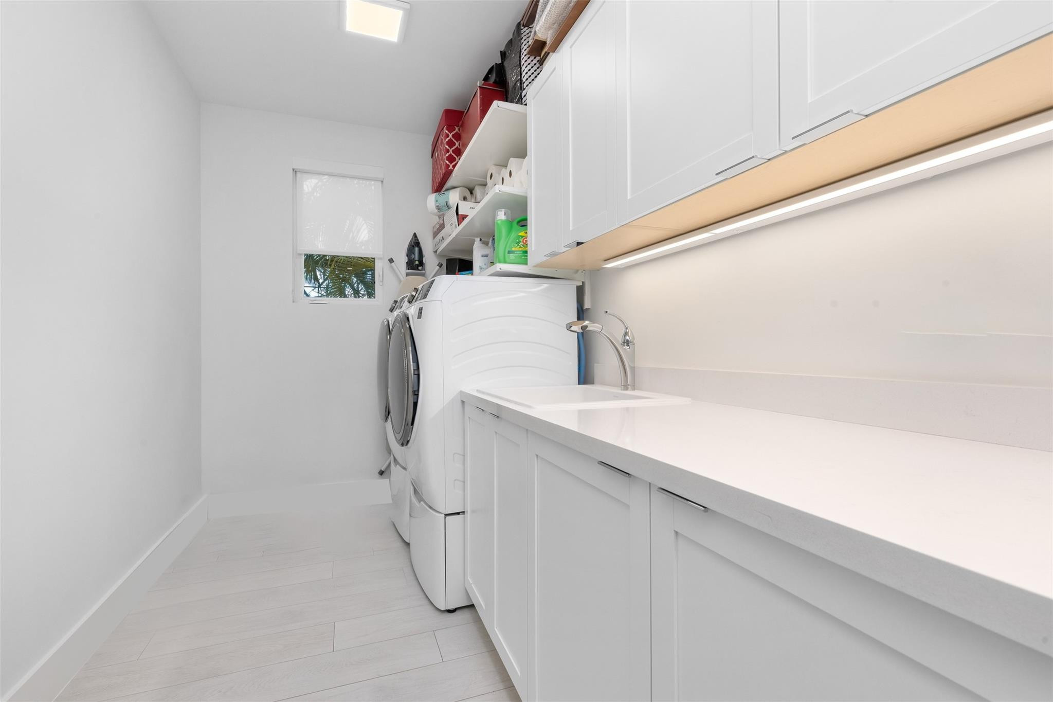 350 Desoto, Hollywood FL 33019