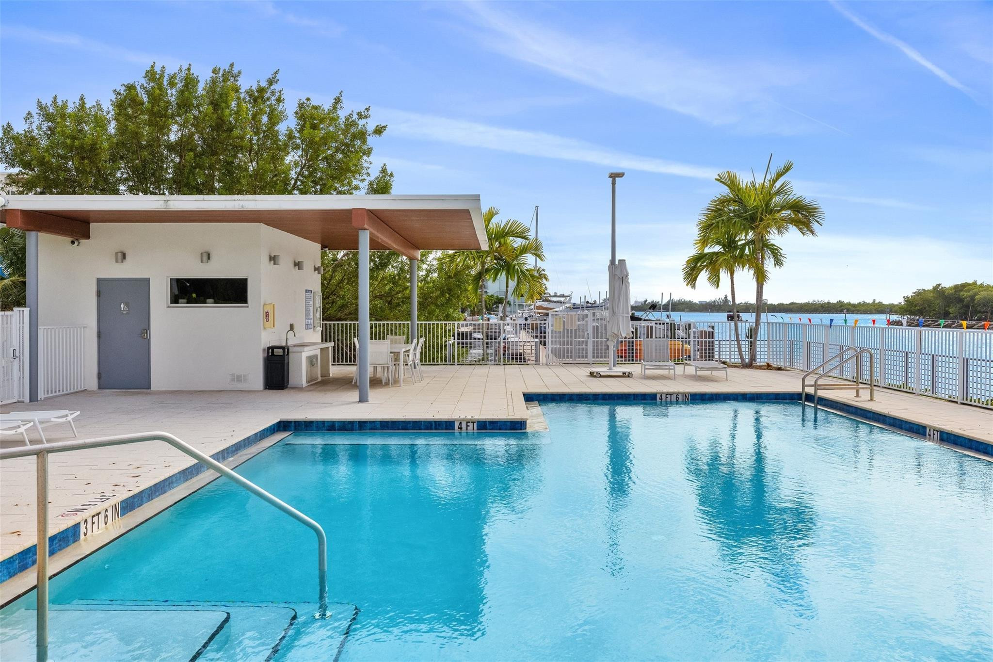350 Desoto, Hollywood FL 33019